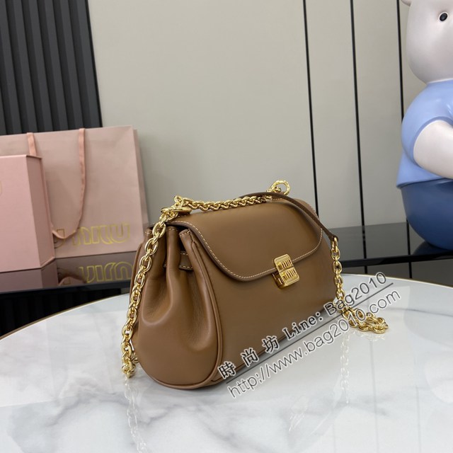 miumiu繆繆專櫃最新款法棍包鏈條單肩斜挎女包 jh2566型號：5BD266
